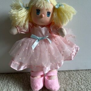VTG Magnifique Trading Moving Musical Pink Princess Windup Doll It's A Small Wor